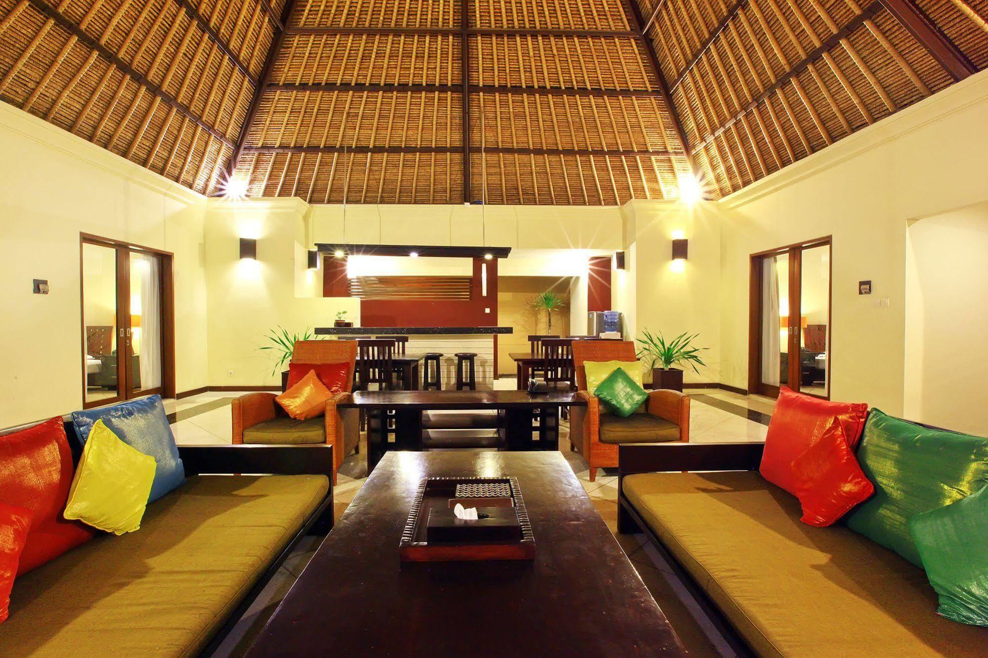 Mutiara Jimbaran Villas Kuta Selatan Bagian luar foto